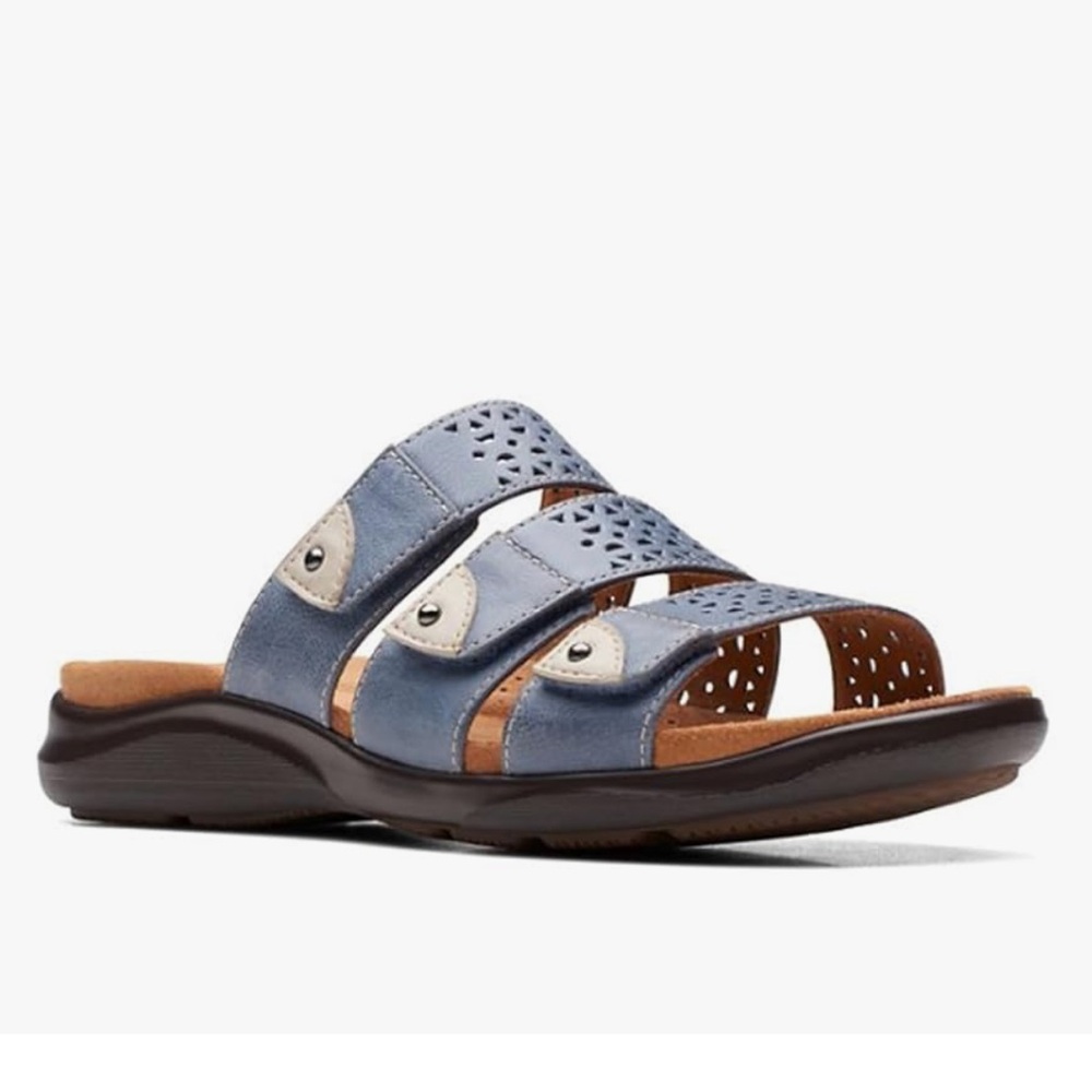 Clarks womens Kitly Walk Flat Sandal size 8.5 in Denim